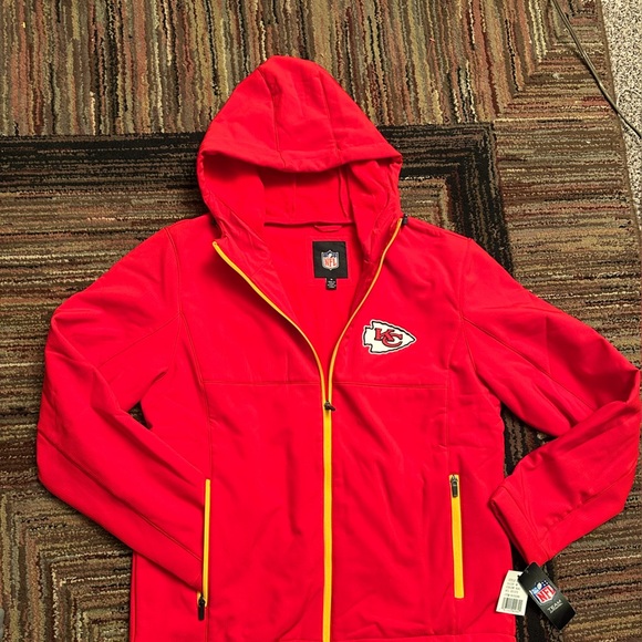 NWT Men’s Medium soft shell Chiefs coat - Picture 1 of 5